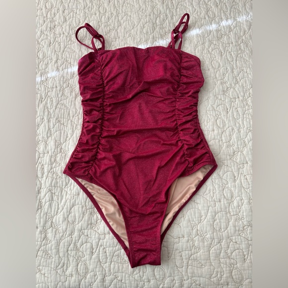 Cupshe Other - Cupshe lurex one piece swimsuit